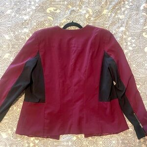 Slimming Business Casual Blazer - Great to channel your inner cooperate queen